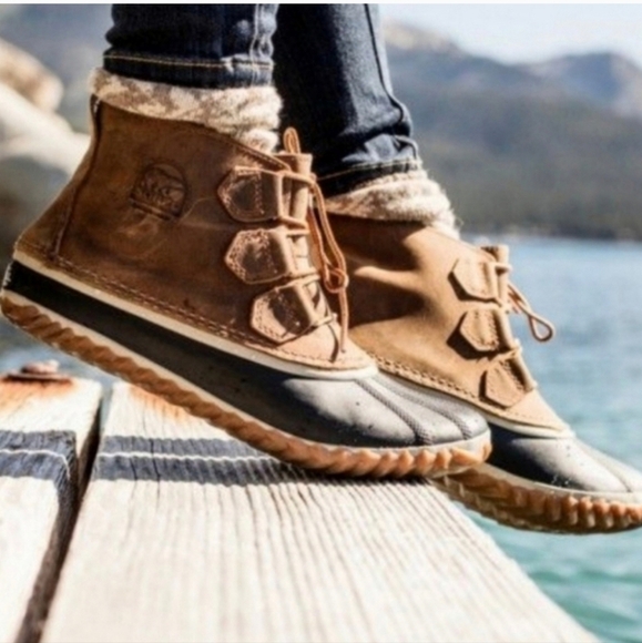 Sorel Women Ankle Out N About Leather Saltwater boots shoes sz 9 - Picture 1 of 12